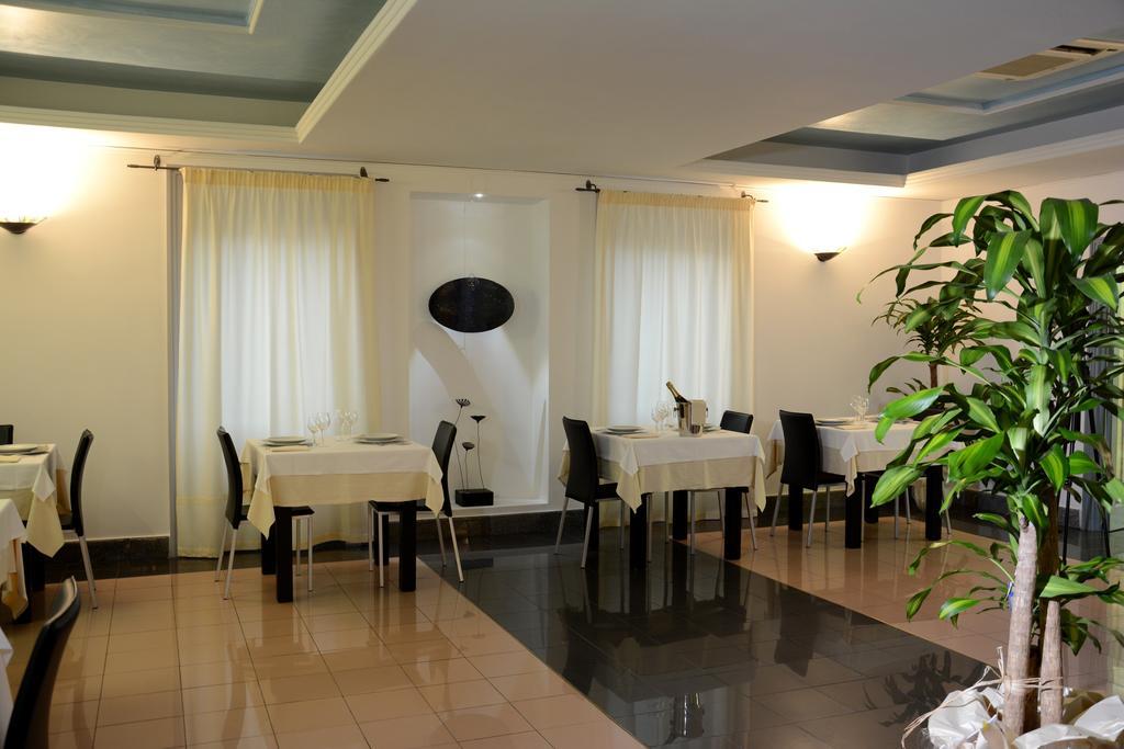 Hotel Orri ตอร์โตลี ภายนอก รูปภาพ