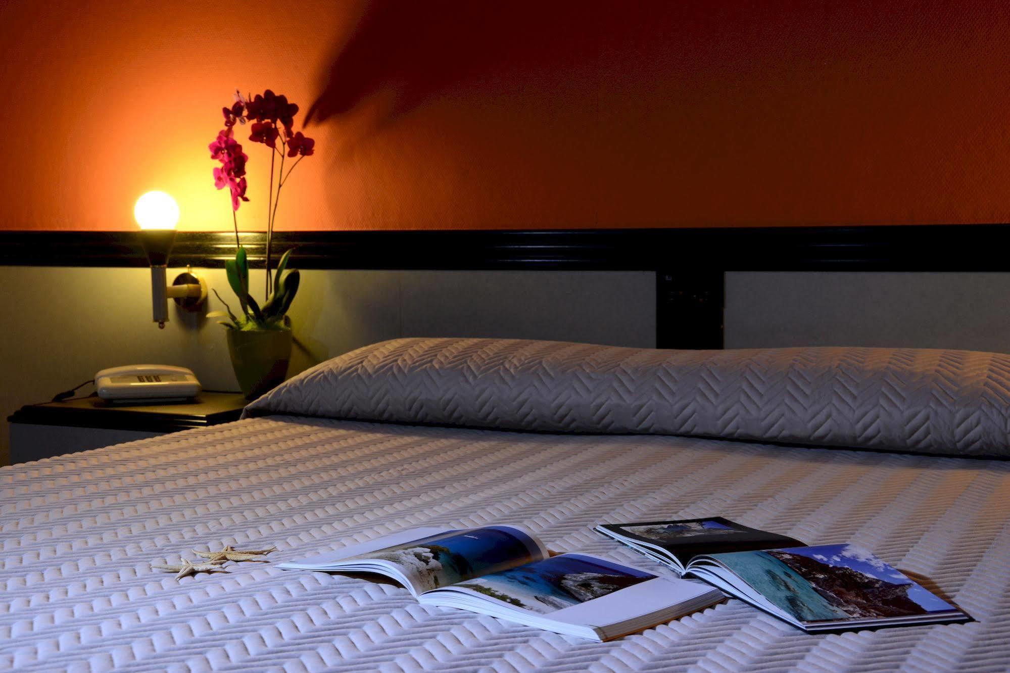 Hotel Orri ตอร์โตลี ภายนอก รูปภาพ