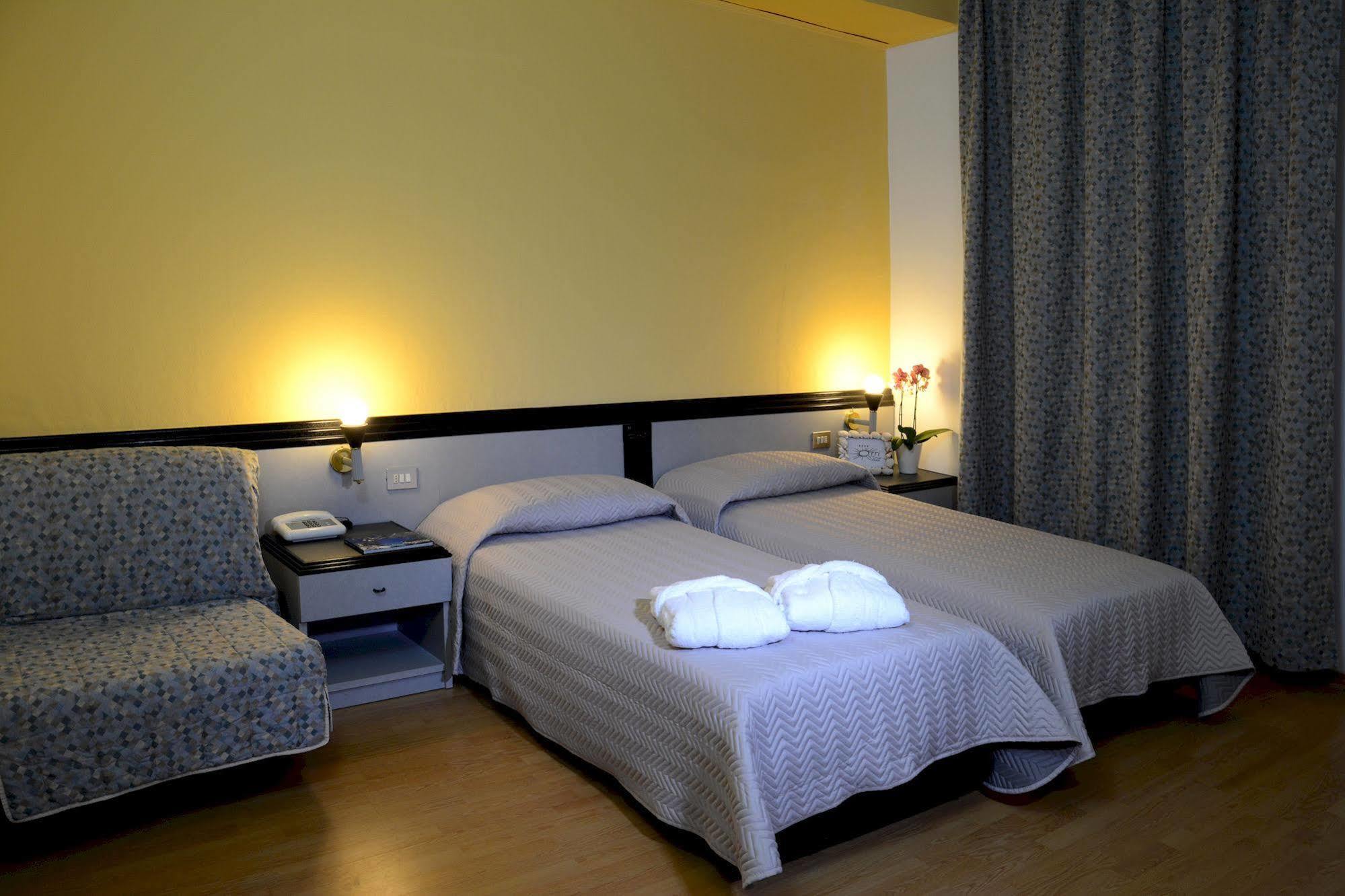 Hotel Orri ตอร์โตลี ภายนอก รูปภาพ